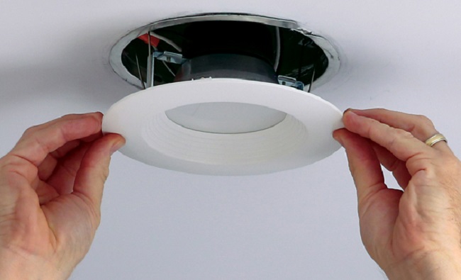 How To Remove Recessed Light Cover Without Any Damage